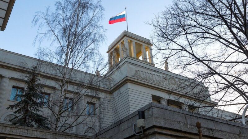 Working Hours of the Embassy of Russia in Berlin